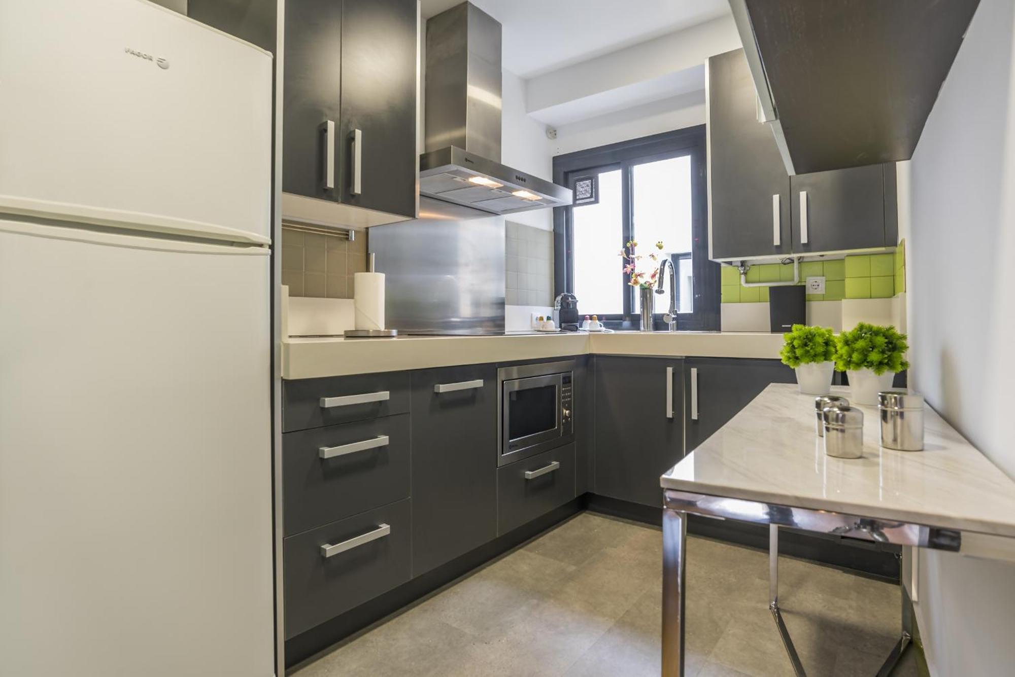 Ferienwohnung Sol By Skykey Madrid Exterior foto